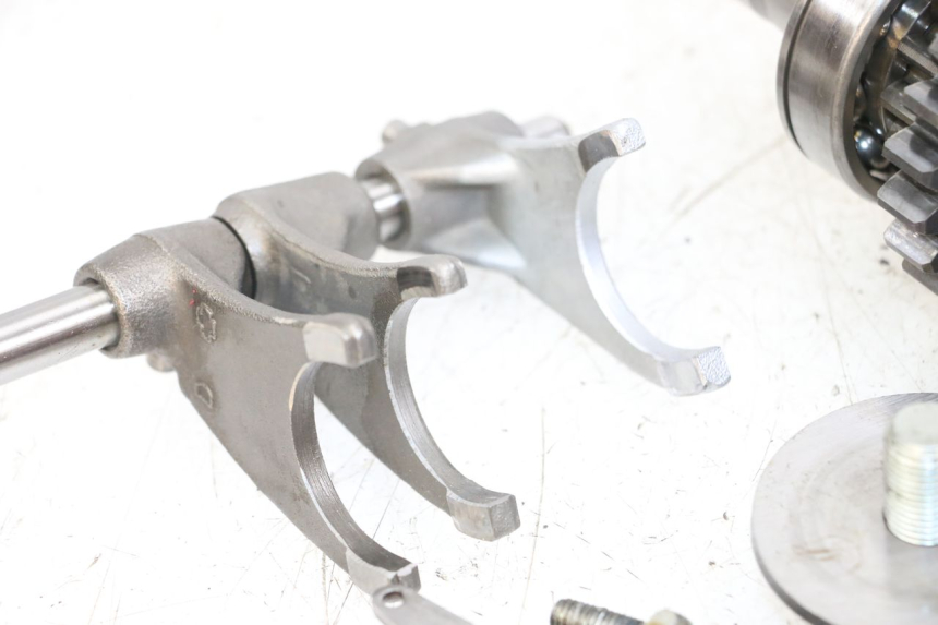 photo de GEARBOX SUZUKI GSX E 250 (1982 - 1983) - Alternative perspective