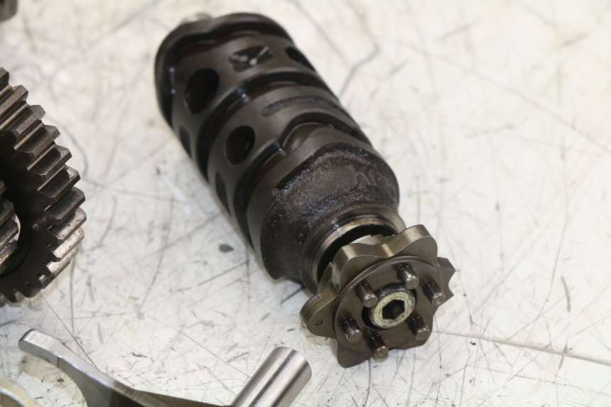 photo de GEARBOX HONDA XLV VARADERO 125 (2000 - 2006) - Surface and material condition