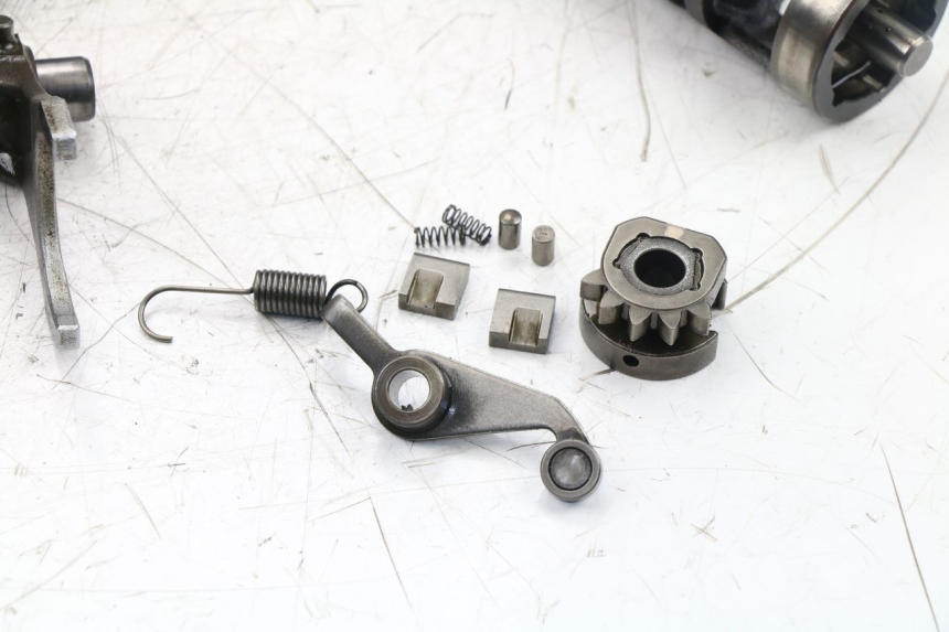 photo de GEARBOX SUZUKI GSF N BANDIT 650 (2005 - 2006) - Distinctive features