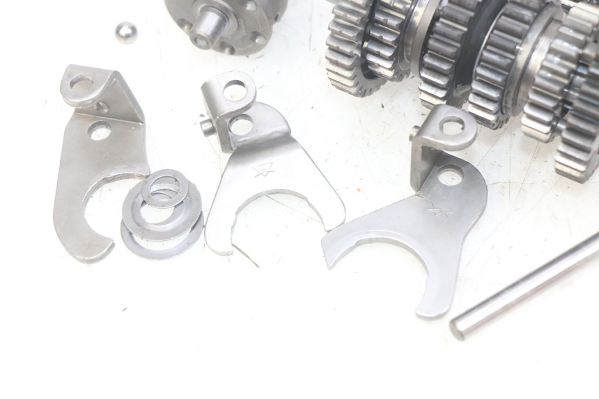 photo de GEARBOX PEUGEOT XP6 50 (2006 - 2011) - Surface and material condition