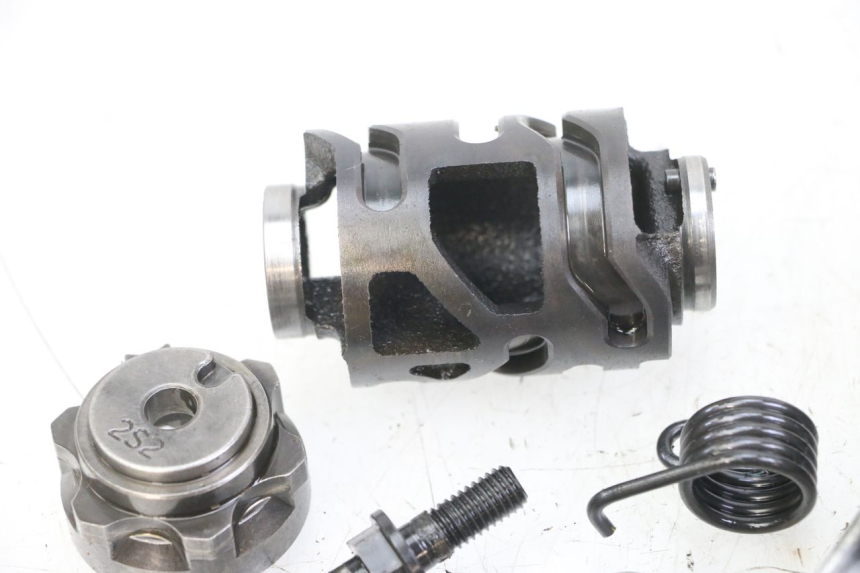 photo de GEARBOX YAMAHA YZ-F YZF 250 (2007 - 2013) - Component zoom