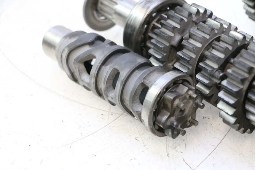 photo de GEARBOX YAMAHA YZF R GENESIS 750 (1993 - 1998) - Distinctive features
