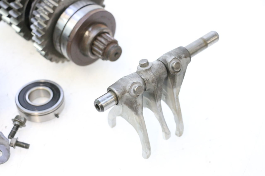 photo de GEARBOX YAMAHA YZF R GENESIS 750 (1993 - 1998) - Surface and material condition