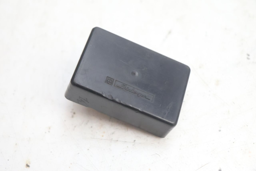 photo de CDI UNIT HONDA CB TWO FIFTY 250 (1991 - 2002) - Alternative perspective