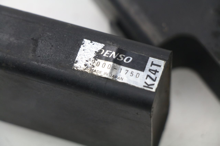 photo de CDI UNIT HONDA CR 125 (2000 - 2001) - Alternative perspective