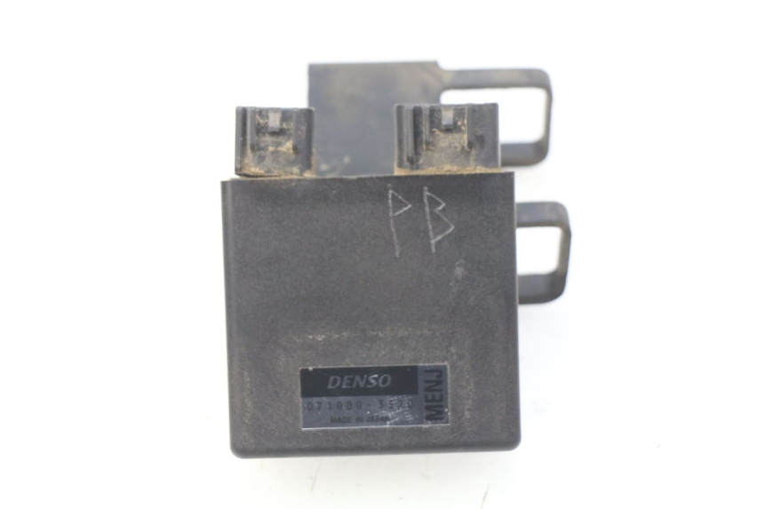 photo de CDI UNIT HONDA CRF CR-F 450 (2005 - 2008) - Alternative perspective