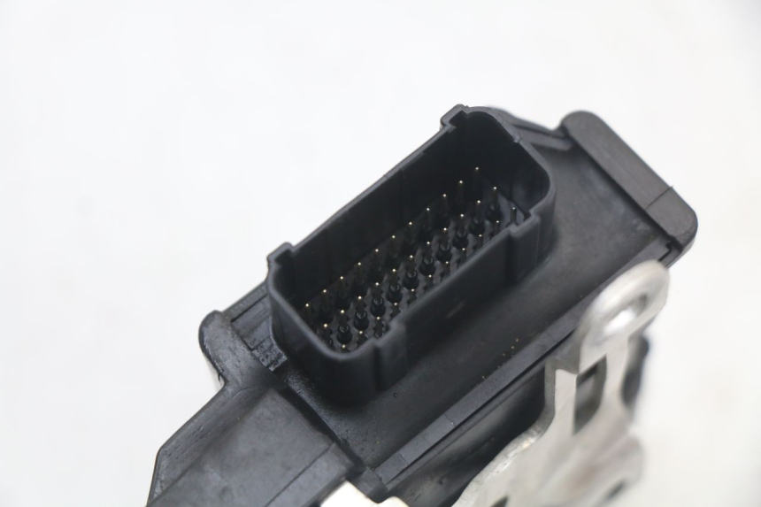 photo de CDI UNIT HONDA CRF R 250 (2020 - 2021) - Technical close-up