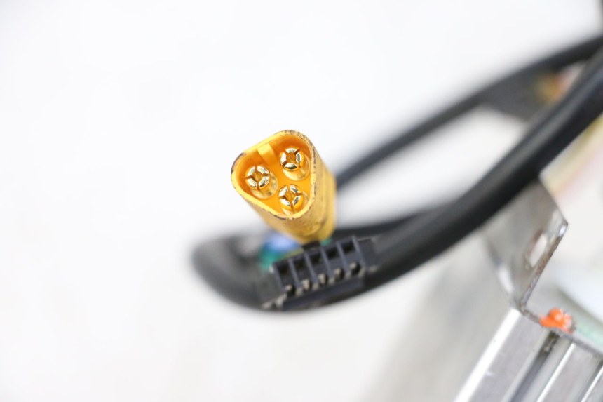 photo de CDI UNIT KUKIRIN G2 MASTER 1 - Surface and material condition