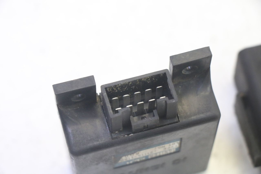 photo de CDI UNIT KAWASAKI GPX R WARBIRD 600 (1988 - 1993) - Alternative perspective