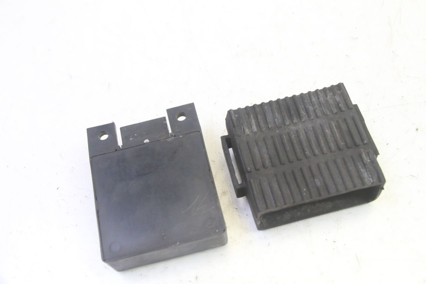 photo de CDI UNIT KAWASAKI GPX R WARBIRD 600 (1988 - 1993) - Technical close-up