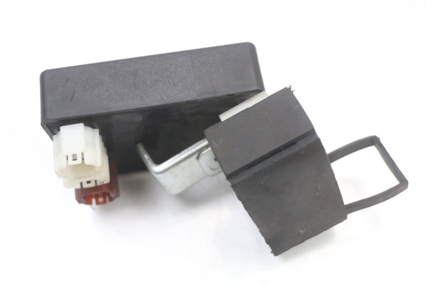 photo de CDI UNIT HYOSUNG GTR 125 (2006 - 2008) - Alternative perspective