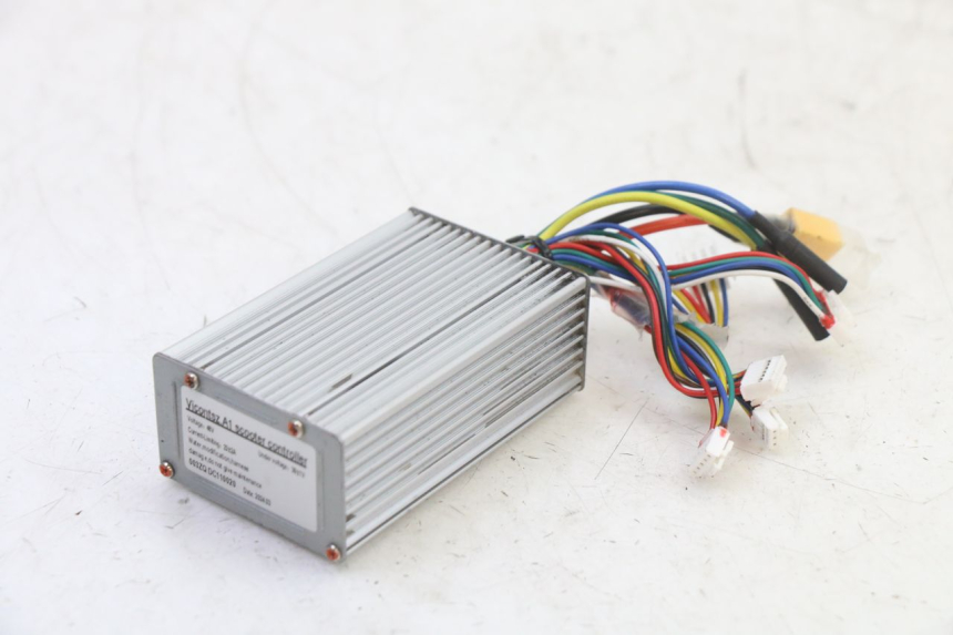 photo de CDI UNIT PUNK ELECTRIC RIDER 1 - Zoom on usage condition