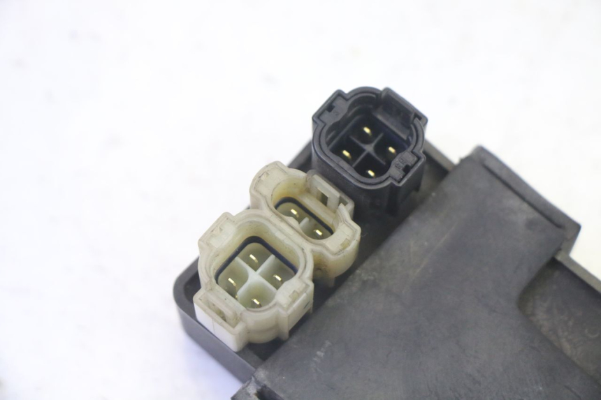 photo de CDI UNIT HONDA SCV LEAD 100 (2003 - 2007) - Component detail
