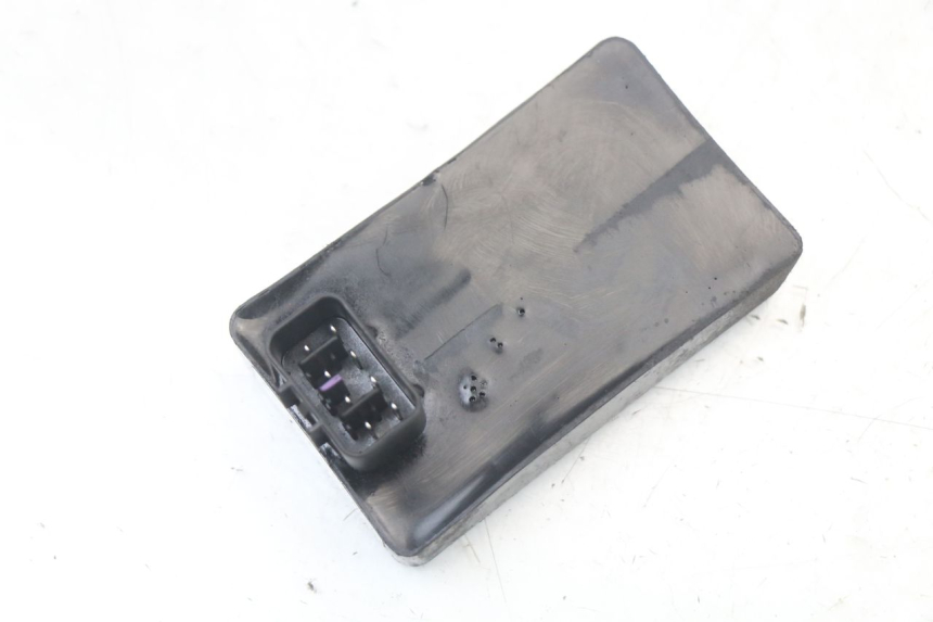 photo de CDI UNIT KYMCO SUPER 8 125 (2008 - 2015) - Fixing points details