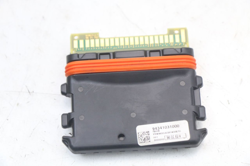 photo de CDI UNIT HUSQVARNA SVARTPILEN 401 (2018 - 2023) - Alternative perspective