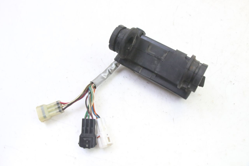 photo de CDI UNIT YAMAHA TDR DELTABOX 125 (1997 - 2003) - Fixing points details