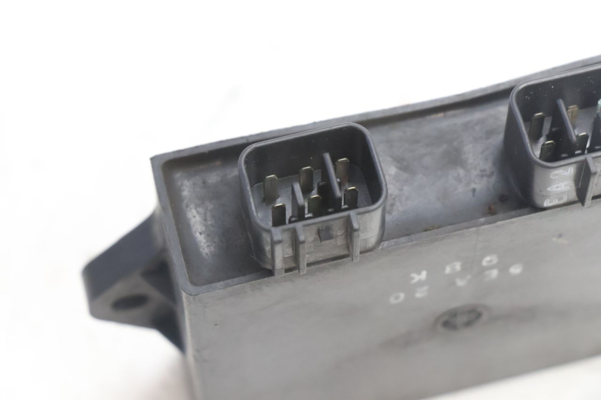photo de CDI UNIT YAMAHA XJR 1300 (1998 - 2002) - Alternative perspective