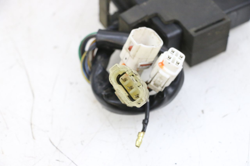 photo de CDI UNIT YAMAHA YP MAJESTY 125 (2002 - 2006) - Fixing points details