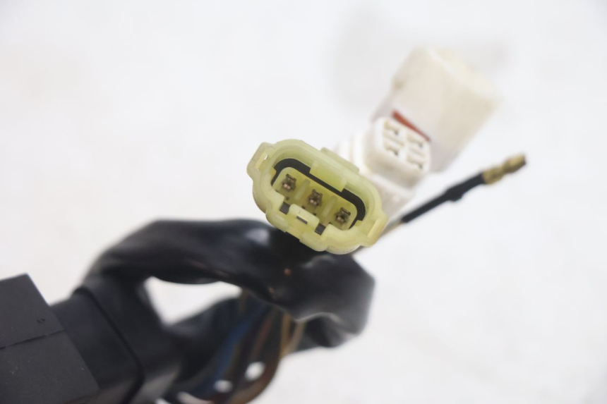 photo de CDI UNIT YAMAHA YP MAJESTY 125 (2002 - 2006) - Fixing points details