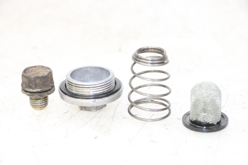 photo de ENGINE OIL CAP KYMCO AGILITY 4T 50 (2005 - 2018) - Zoom on usage condition