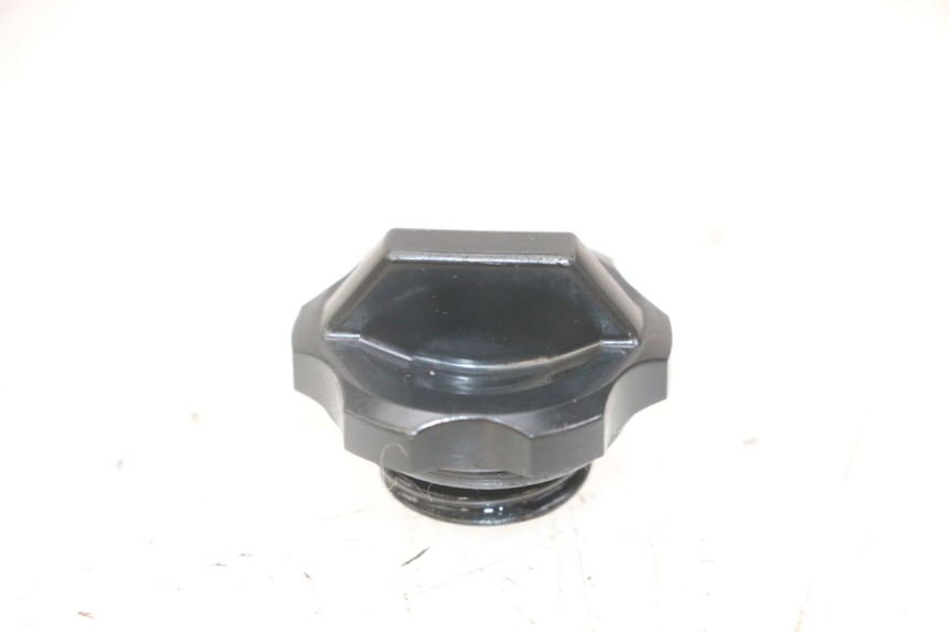 photo de ENGINE OIL CAP HONDA CB R 1000 (2018 - 2023) - Main view