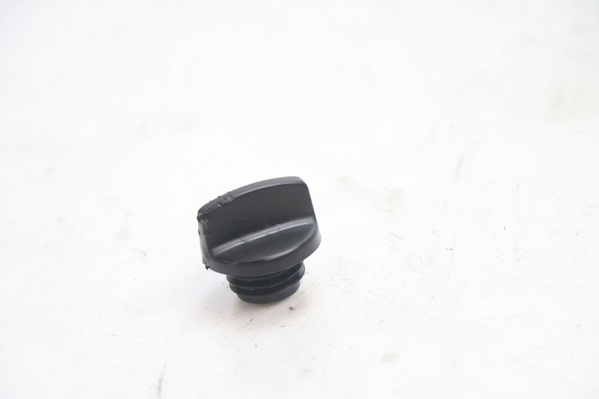 photo de ENGINE OIL CAP KAWASAKI ER-6 ER6 N 650 (2005 - 2009) - Component detail