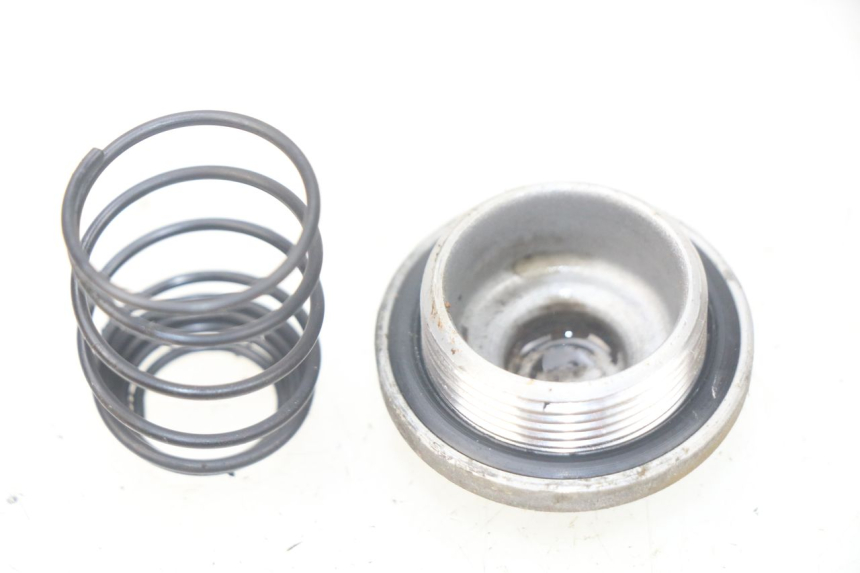 photo de OIL SUMP PLUG PEUGEOT KISBEE 4T 50 (2010 - 2017) - Zoom on usage condition