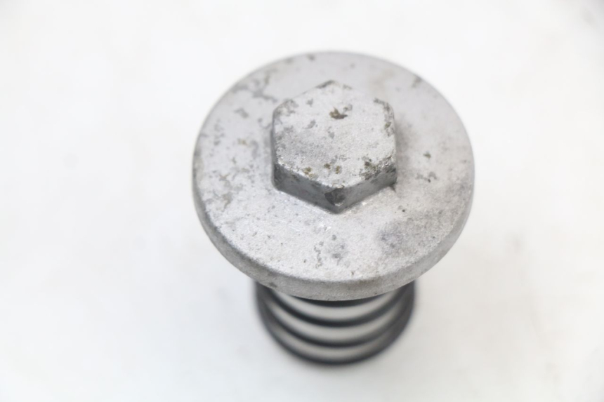 photo de OIL SUMP PLUG PEUGEOT KISBEE 4T 50 (2010 - 2017) - Technical close-up