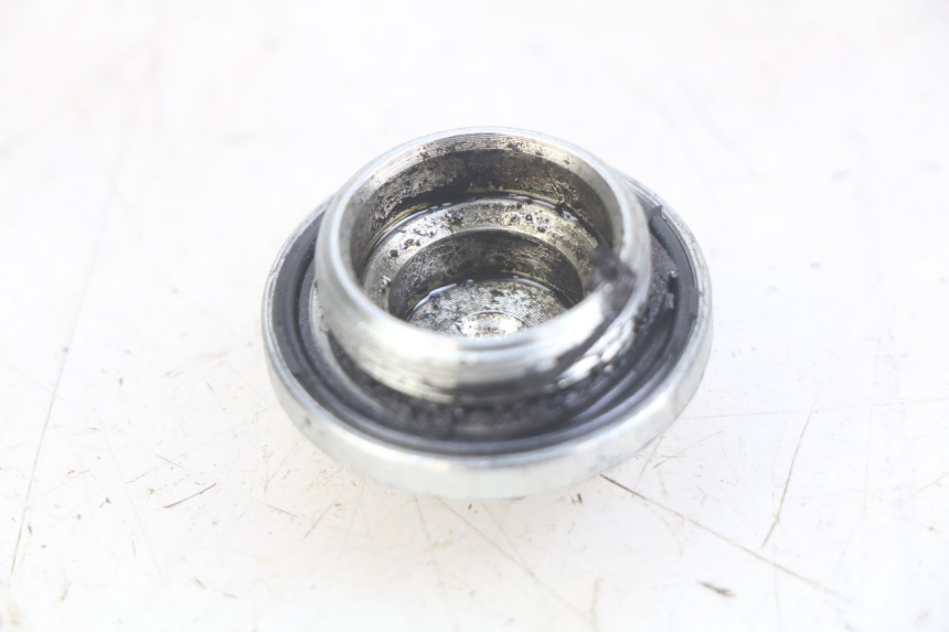 photo de OIL SUMP PLUG PIAGGIO MP3 RL 250 (2006 - 2010) - Alternative perspective