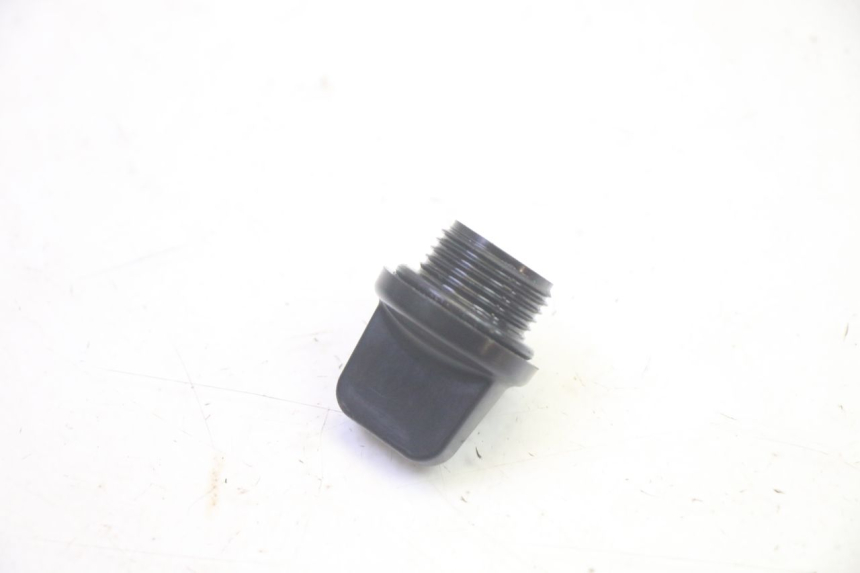 photo de ENGINE OIL CAP YAMAHA TRICITY 300 (2020 - 2024) - Zoom on usage condition
