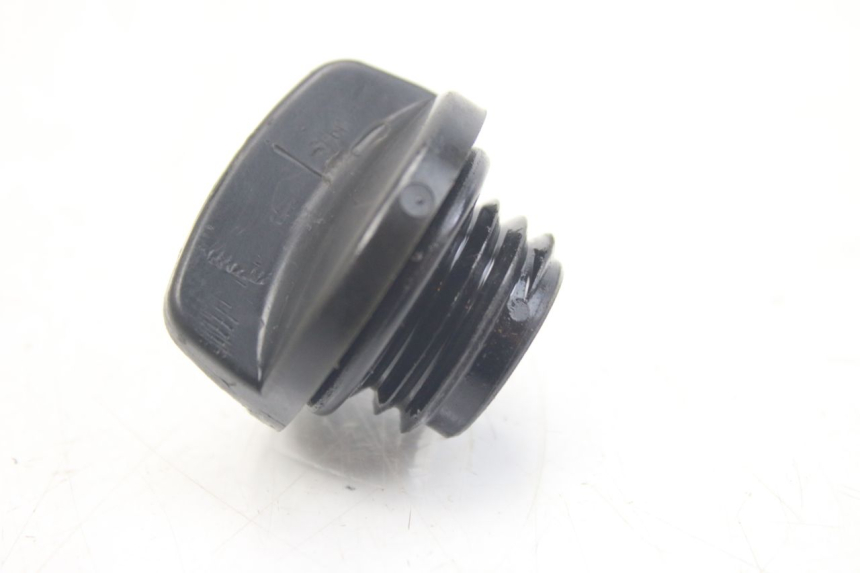 photo de ENGINE OIL CAP HONDA VFR FI RC46 800 (1998 - 2001) - Main view