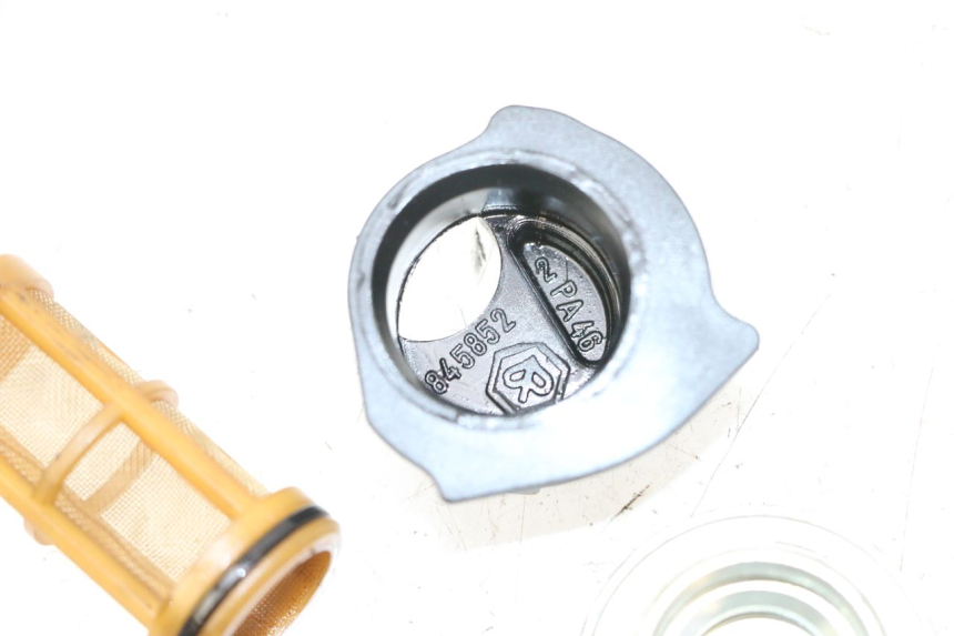 photo de ENGINE OIL CAP PIAGGIO XEVO - X EVO 125 (2007 - 2017) - Technical close-up