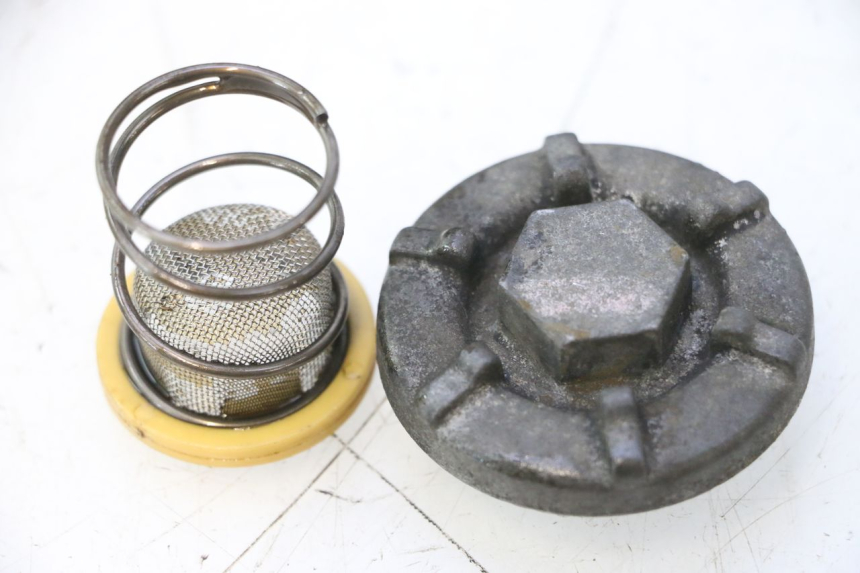 photo de ENGINE OIL CAP YAMAHA YP MAJESTY 125 (1998 - 2001) - Main view
