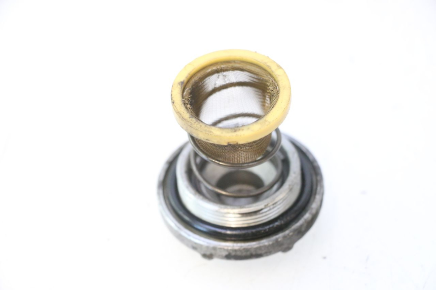 photo de ENGINE OIL CAP YAMAHA YP MAJESTY 125 (2007 - 2010) - Component detail