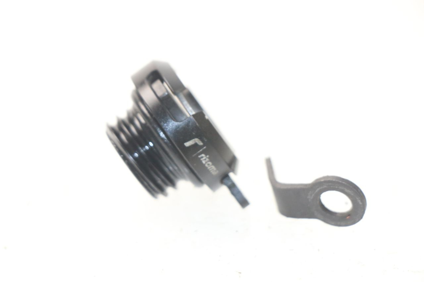 photo de ENGINE OIL CAP KAWASAKI Z Z900 900 (2017 - 2019) - Zoom on usage condition