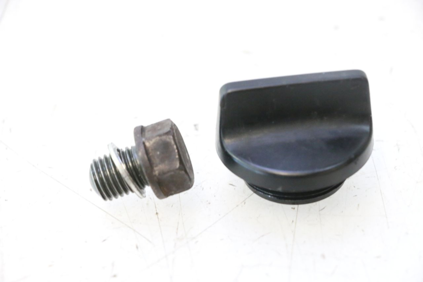 photo de ENGINE OIL CAP KAWASAKI ZZR 600 (1995 - 2004) - Main view