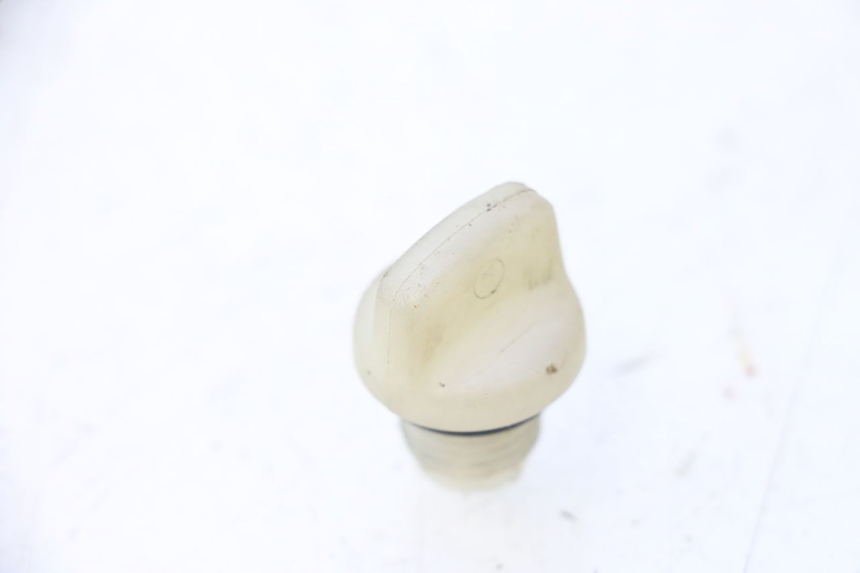 photo de REAR WHEEL SHAFT CAP MBK STUNT NAKED 50 (2004 - 2018) - Component detail