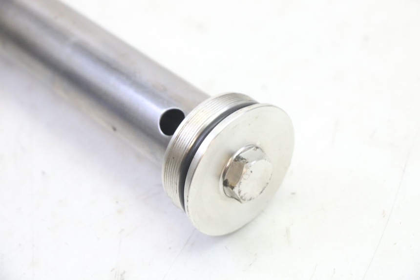 photo de FORK CAP BMW G310 R 310 (2016 - 2020) - Alternative perspective