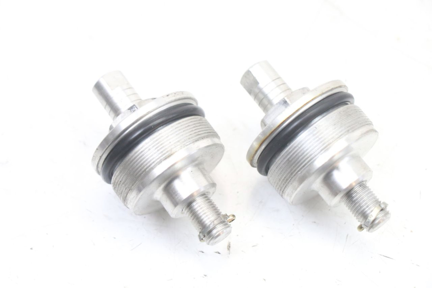 photo de FORK CAP YAMAHA FZS FAZER 600 (2001 - 2003) - Main view