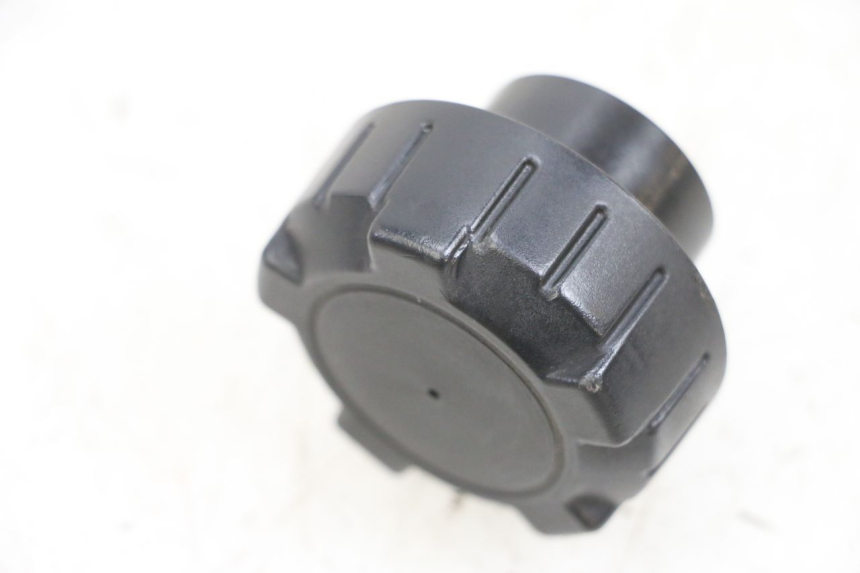 photo de WASHER RESERVOIR CAP ADIVA AD3 300 (2014 - 2020) - Zoom on usage condition