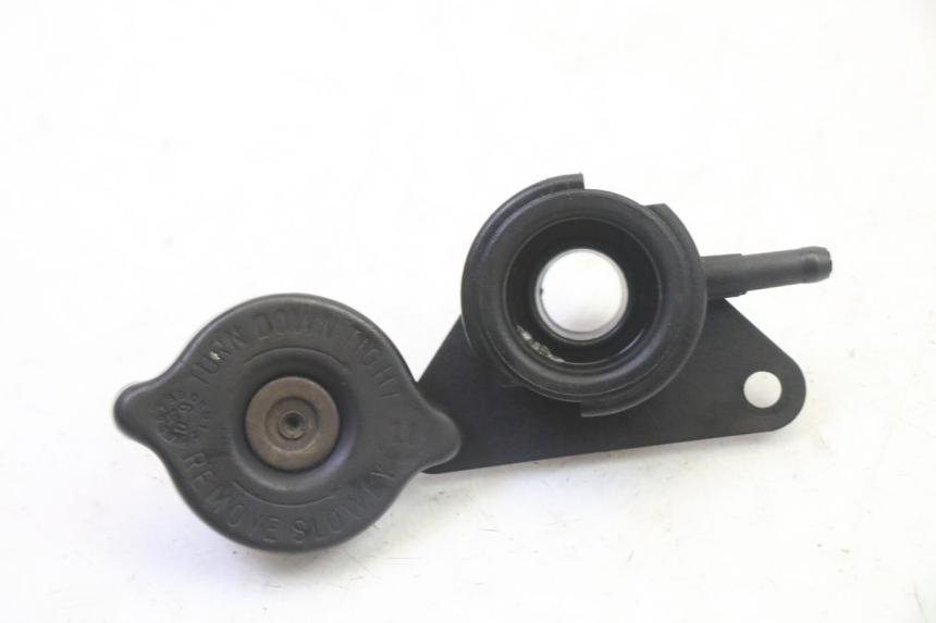 photo de RADIATOR CAP SUZUKI BURGMAN 125 (2007 - 2014) - Main view