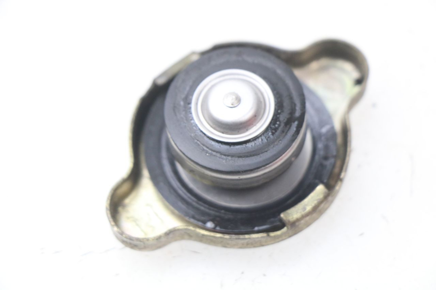 photo de RADIATOR CAP HONDA CBR 919 RR FIREBLADE 900 (1998 - 1999) - Zoom on usage condition