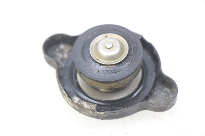 photo de RADIATOR CAP HONDA CBR RR FIREBLADE 900 (1992 - 1994) - Zoom on usage condition