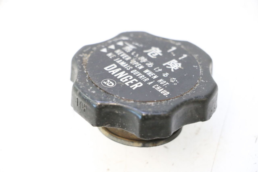 photo de RADIATOR CAP KAWASAKI GPX F ZX750F 750 (1986 - 1990) - Component detail