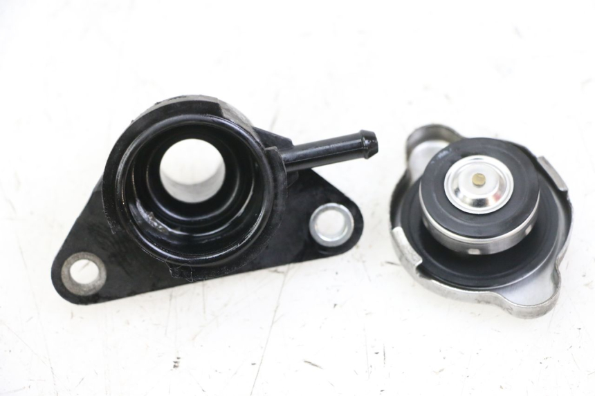 photo de RADIATOR CAP SUZUKI BURGMAN 125 (2015 - 2017) - Main view