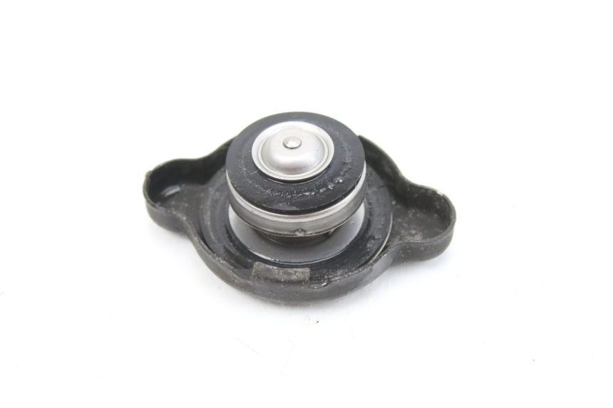 photo de RADIATOR CAP SUZUKI TLS TL S 1000 (1997 - 2001) - Alternative perspective