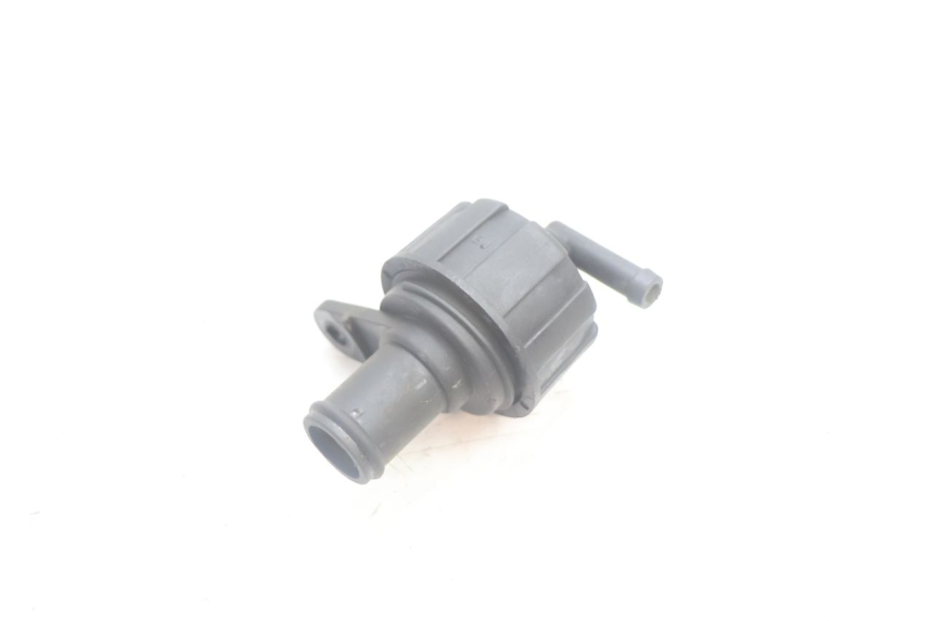 photo de RADIATOR CAP YAMAHA XMAX X-MAX 125 (2006 - 2009) - Technical close-up