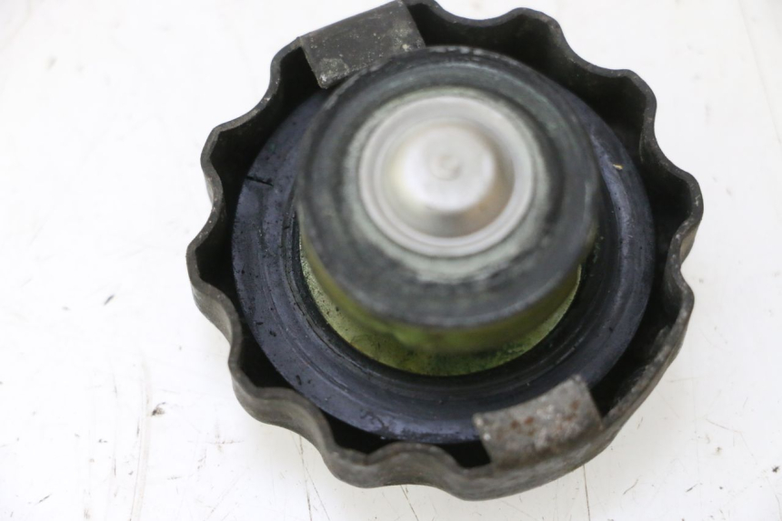 photo de RADIATOR CAP HONDA XRV AFRICA TWIN 750 (1990 - 1992) - Component detail