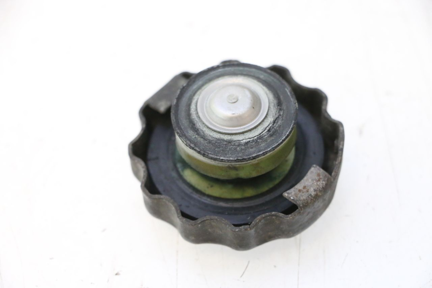 photo de RADIATOR CAP HONDA XRV AFRICA TWIN 750 (1990 - 1992) - Zoom on usage condition