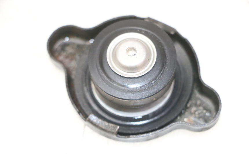 photo de RADIATOR CAP YAMAHA FZS FAZER 600 (2001 - 2003) - Component detail